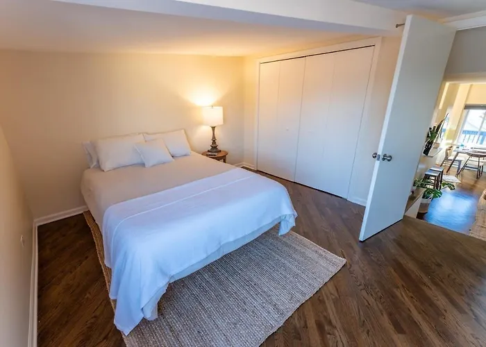 Bucktown Private Chicago