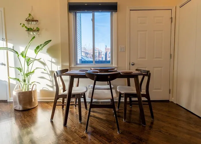 Bucktown Private